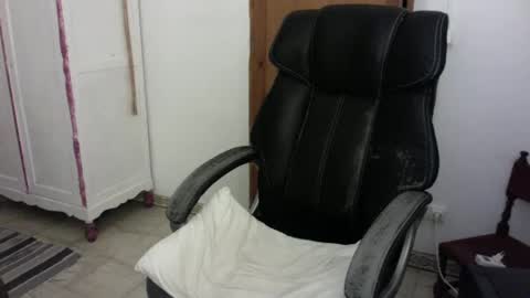 Snapshot of sexyfit58 chatting on December 30, 11:28 pm SexyFit58 online show from December 30, 11:28 pm