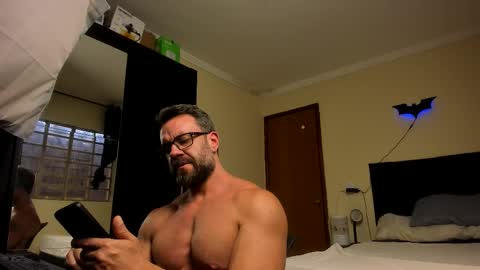 Snapshot of sexyflightz chatting on October 3, 4:26 pm chris online show from October 3, 4:26 pm