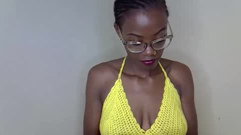 SexyHollyMontana1111 online show from March 8, 9:02 am