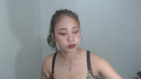 jeanken and jelian online show from January 29, 7:43 pm