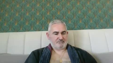 sexyitalian_daddy online show from April 3, 12:36 pm