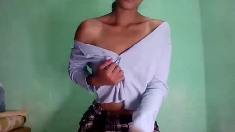 sexyjolie586 online show from May 28, 7:38 am