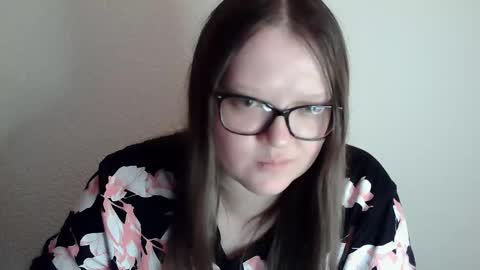 Snapshot of sexykitty_2 chatting on December 13, 7:32 pm Kate online show from December 13, 7:32 pm