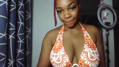 malia online show from May 19, 8:42 am