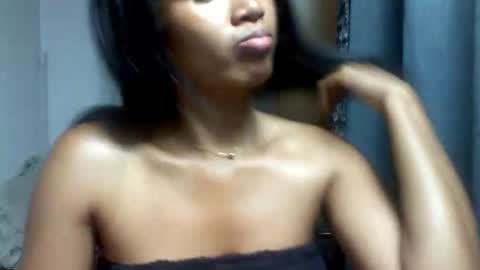 Snapshot of sexylarra12 chatting on October 23, 9:52 am sexylarra12 online show from October 23, 9:52 am