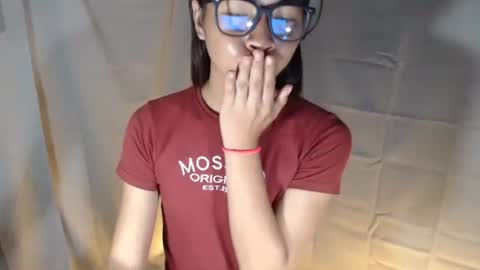 Snapshot of sexylaylia chatting on October 22, 2:50 pm Laylia3 online show from October 22, 2:50 pm