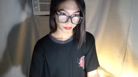 Snapshot of sexylaylia chatting on October 26, 6:52 am Laylia3 online show from October 26, 6:52 am