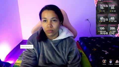 Snapshot of sexyloba_ chatting on May 30, 10:23 am sexyloba independent model online show from May 30, 10:23 am