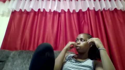 Snapshot of sexylove388 chatting on February 13, 12:01 pm Sexylove388 online show from February 13, 12:01 pm