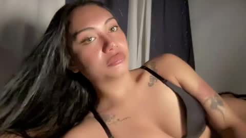Snapshot of sexylovesappira chatting on April 26, 1:14 am maxine online show from April 26, 1:14 am