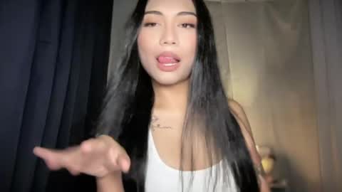 Snapshot of sexylovesappira chatting on June 6, 3:50 pm maxine online show from June 6, 3:50 pm