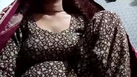 sexymaya8642 online show from November 6, 12:44 am