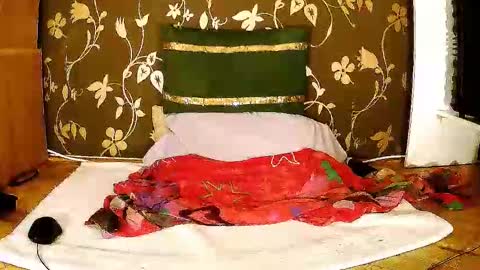 Squirty Maya Gold online show from September 18, 7:27 pm