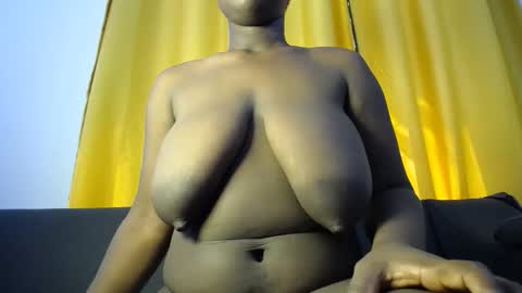 Sexy Melanin online show from April 21, 7:03 am