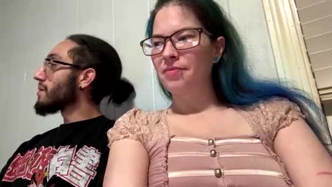 Snapshot of sexymilf42088 chatting on December 4, 3:15 am sexymilf42088 online show from December 4, 3:15 am