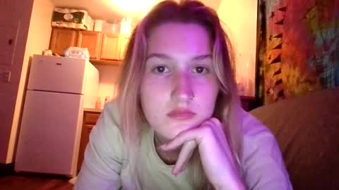 Snapshot of sexymomma0 chatting on March 18, 7:55 am sexymomma0 online show from March 18, 7:55 am