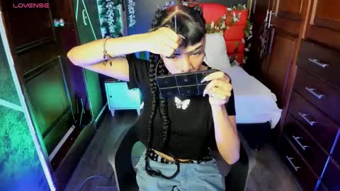 N A F online show from November 29, 7:50 pm