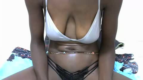 sexynana2001 online show from April 13, 1:38 pm