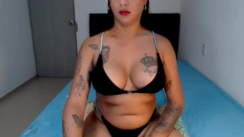 Natalia Duran online show from June 19, 6:56 pm