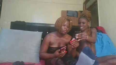 Snapshot of sexynina25 chatting on September 19, 6:41 pm nina online show from September 19, 6:41 pm