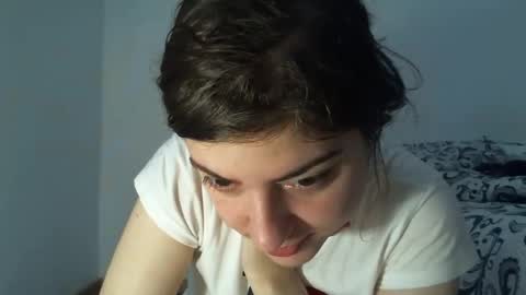 Snapshot of sexynyu18 chatting on December 22, 9:22 am Alex online show from December 22, 9:22 am