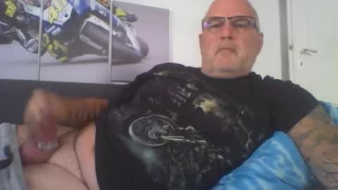 Snapshot of sexypaa chatting on October 19, 1:01 pm sexypaa online show from October 19, 1:01 pm