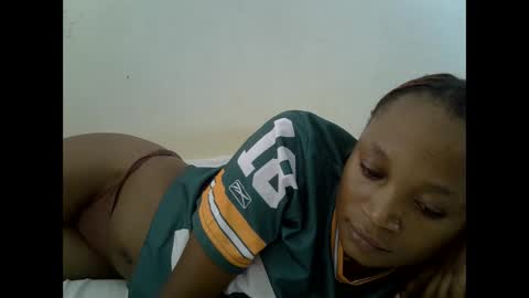 Snapshot of sexypetite4 chatting on September 24, 7:12 am SHARON online show from September 24, 7:12 am