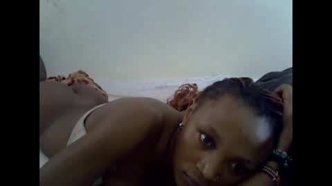 Snapshot of sexypetite4 chatting on September 30, 9:58 am SHARON online show from September 30, 9:58 am