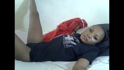 Snapshot of sexypetite4 chatting on October 6, 6:55 am SHARON online show from October 6, 6:55 am