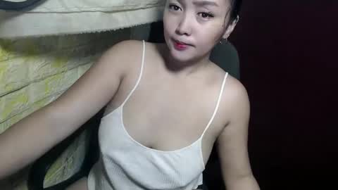 Snapshot of sexypinaymiya chatting on May 1, 7:13 am Miyah online show from May 1, 7:13 am