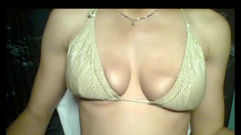 sexypussy000 online show from April 14, 5:35 am
