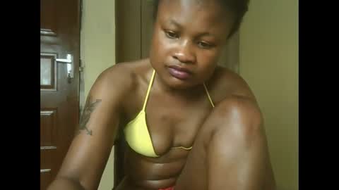 queenivy online show from November 2, 7:00 am