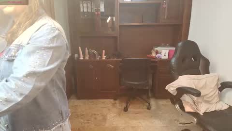 R A C H E L online show from February 3, 11:59 am