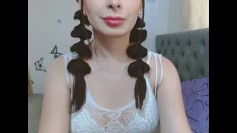 Venus Independent Model online show from May 24, 8:25 pm
