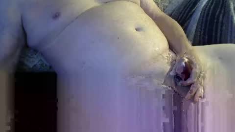 Snapshot of sexysenior4u3 chatting on October 29, 12:57 am Horney ole man online show from October 29, 12:57 am