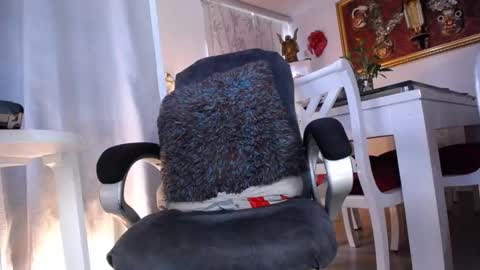    online show from February 11, 1:20 pm