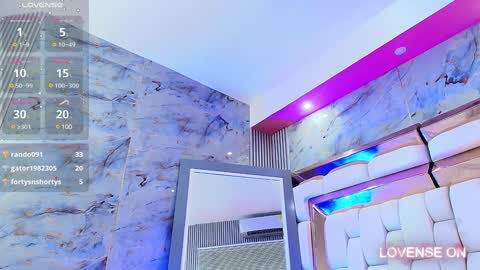 Kendall online show from December 28, 3:04 pm