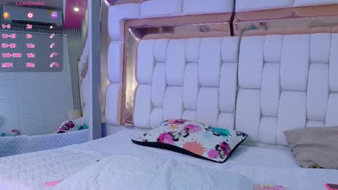 Kendall online show from September 14, 12:37 pm