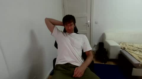 urPersonalToyboy420 online show from June 15, 7:43 am