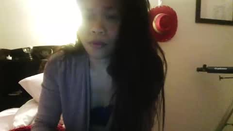 Snapshot of sexysmiley109 chatting on October 27, 2:59 am sexysmiley109 online show from October 27, 2:59 am