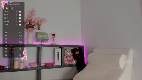 Estee online show from October 6, 7:00 pm