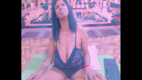 Snapshot of sexyva4u2luv chatting on September 26, 7:23 am sexyva4u2luv online show from September 26, 7:23 am