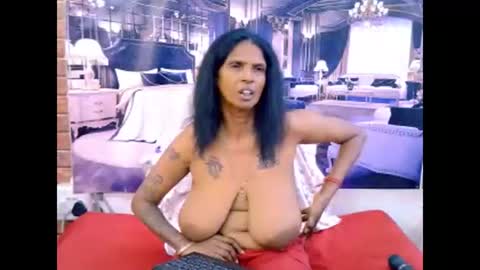 Snapshot of sexyva4u2luv chatting on April 16, 8:37 am sexyva4u2luv online show from April 16, 8:37 am