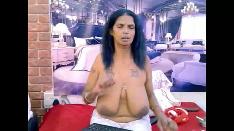Snapshot of sexyva4u2luv chatting on May 20, 6:41 am sexyva4u2luv online show from May 20, 6:41 am
