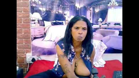 Snapshot of sexyva4u2luv chatting on May 22, 7:04 am sexyva4u2luv online show from May 22, 7:04 am