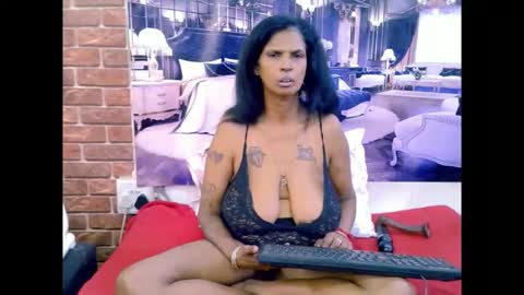 Snapshot of sexyva4u2luv chatting on May 29, 6:50 pm sexyva4u2luv online show from May 29, 6:50 pm