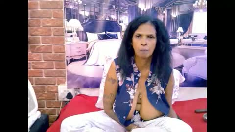 Snapshot of sexyva4u2luv chatting on May 30, 7:00 pm sexyva4u2luv online show from May 30, 7:00 pm