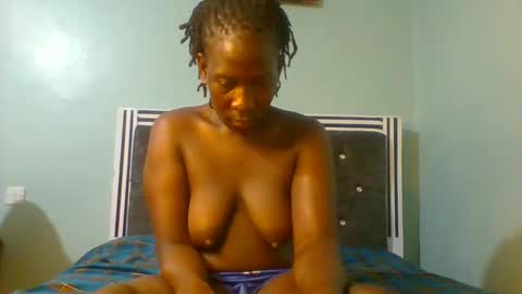 VIVIAN online show from February 2, 11:08 am