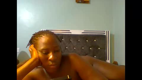 VIVIAN online show from February 5, 8:14 pm