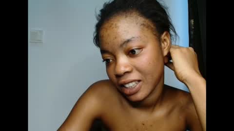 sexyxpeach online show from October 12, 12:26 pm